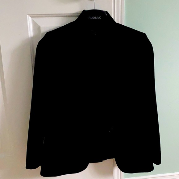 Black Ann Taylor blazer.  Size 0P - Picture 1 of 2